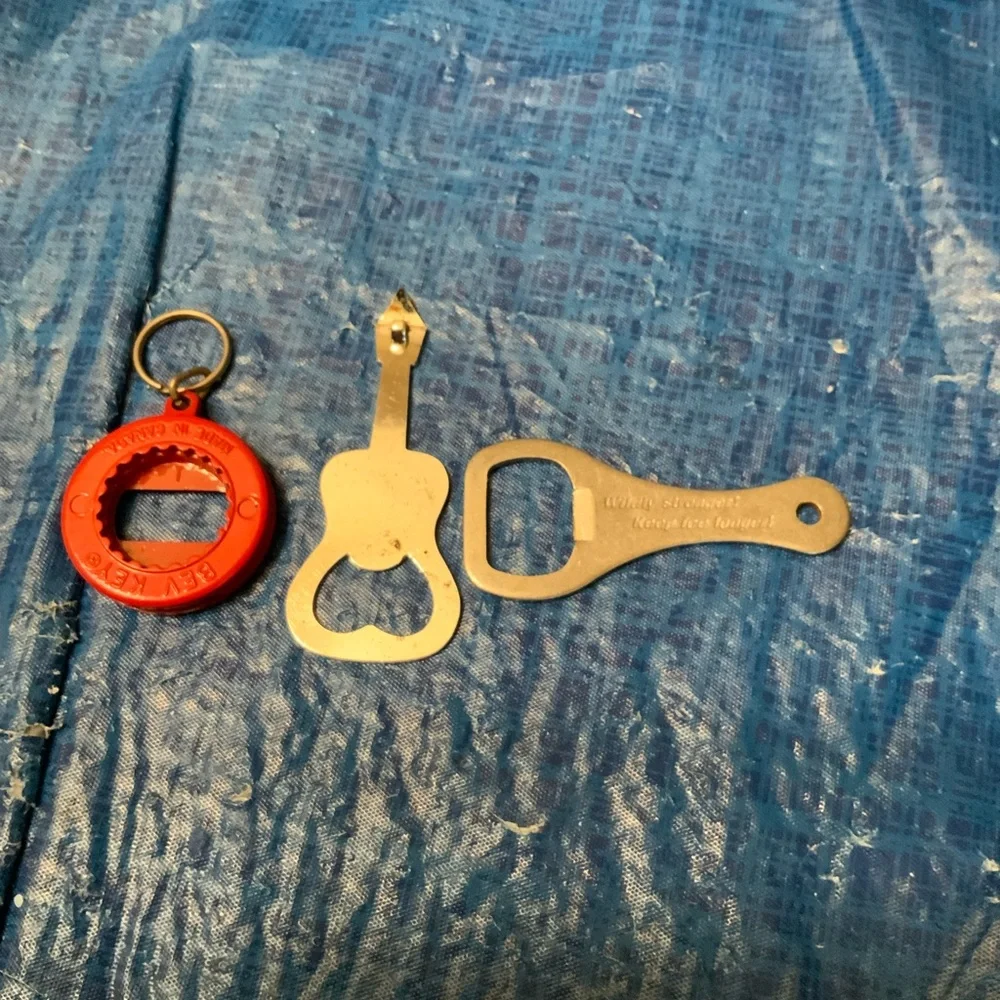 Bundle Vintage Budweiser & Acoustic Guitar & Yeti Bottle Openers